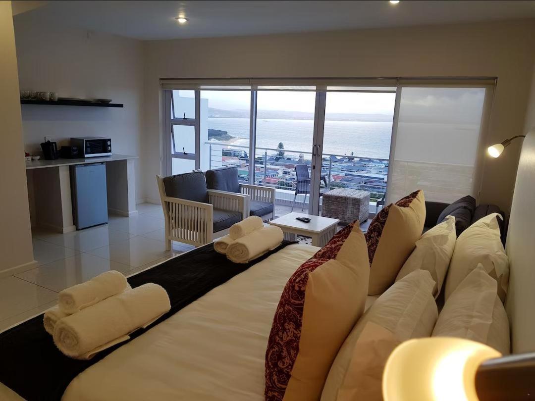 מוסל ביי Green Door Guest House חדר תמונה