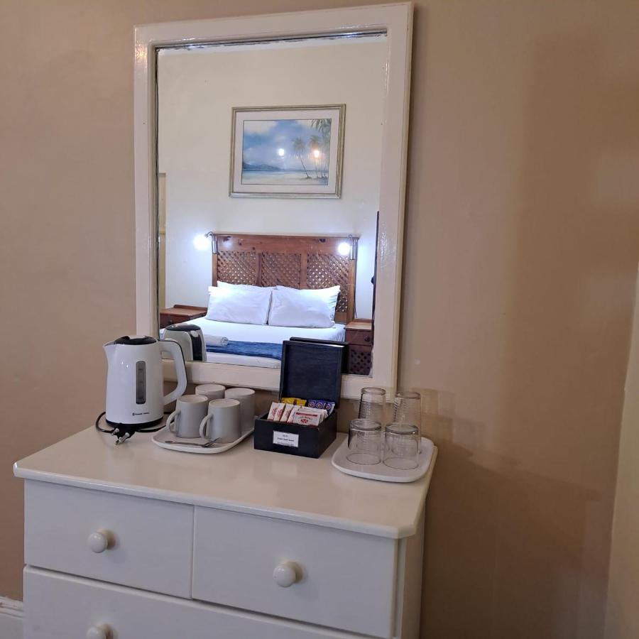 מוסל ביי Green Door Guest House מראה חיצוני תמונה