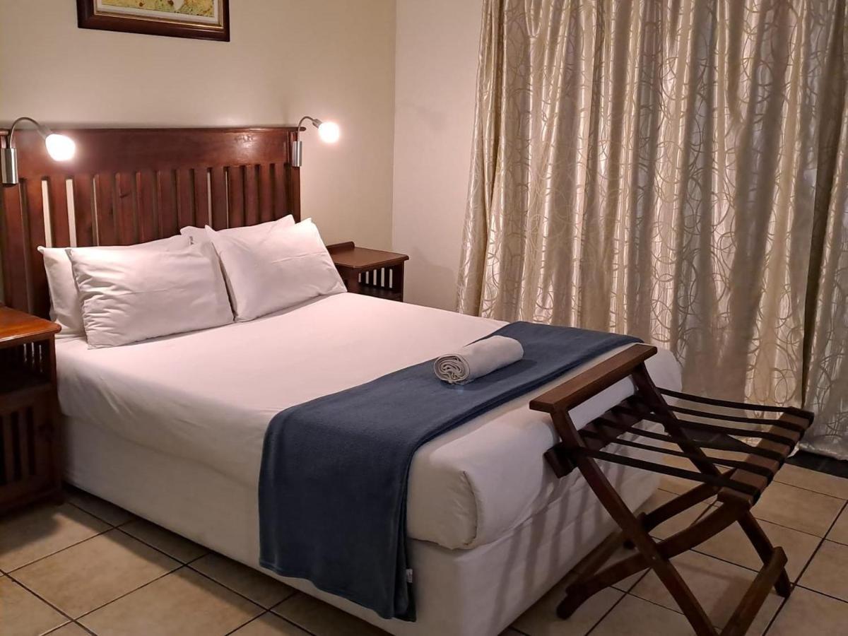 מוסל ביי Green Door Guest House מראה חיצוני תמונה