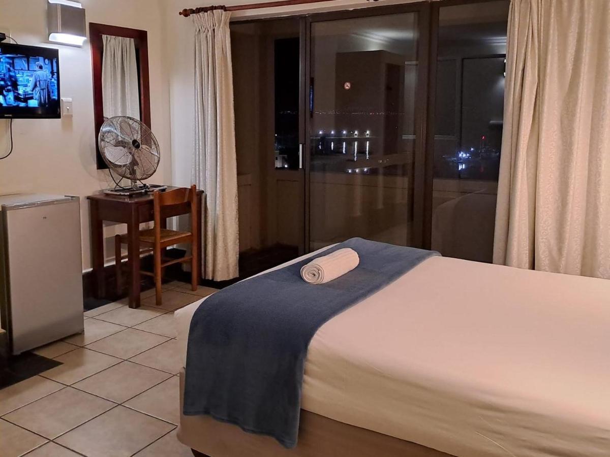 מוסל ביי Green Door Guest House חדר תמונה