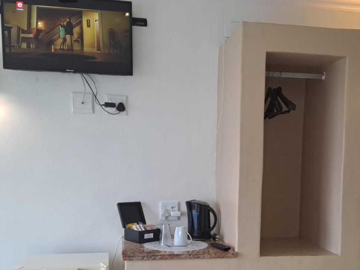 מוסל ביי Green Door Guest House חדר תמונה