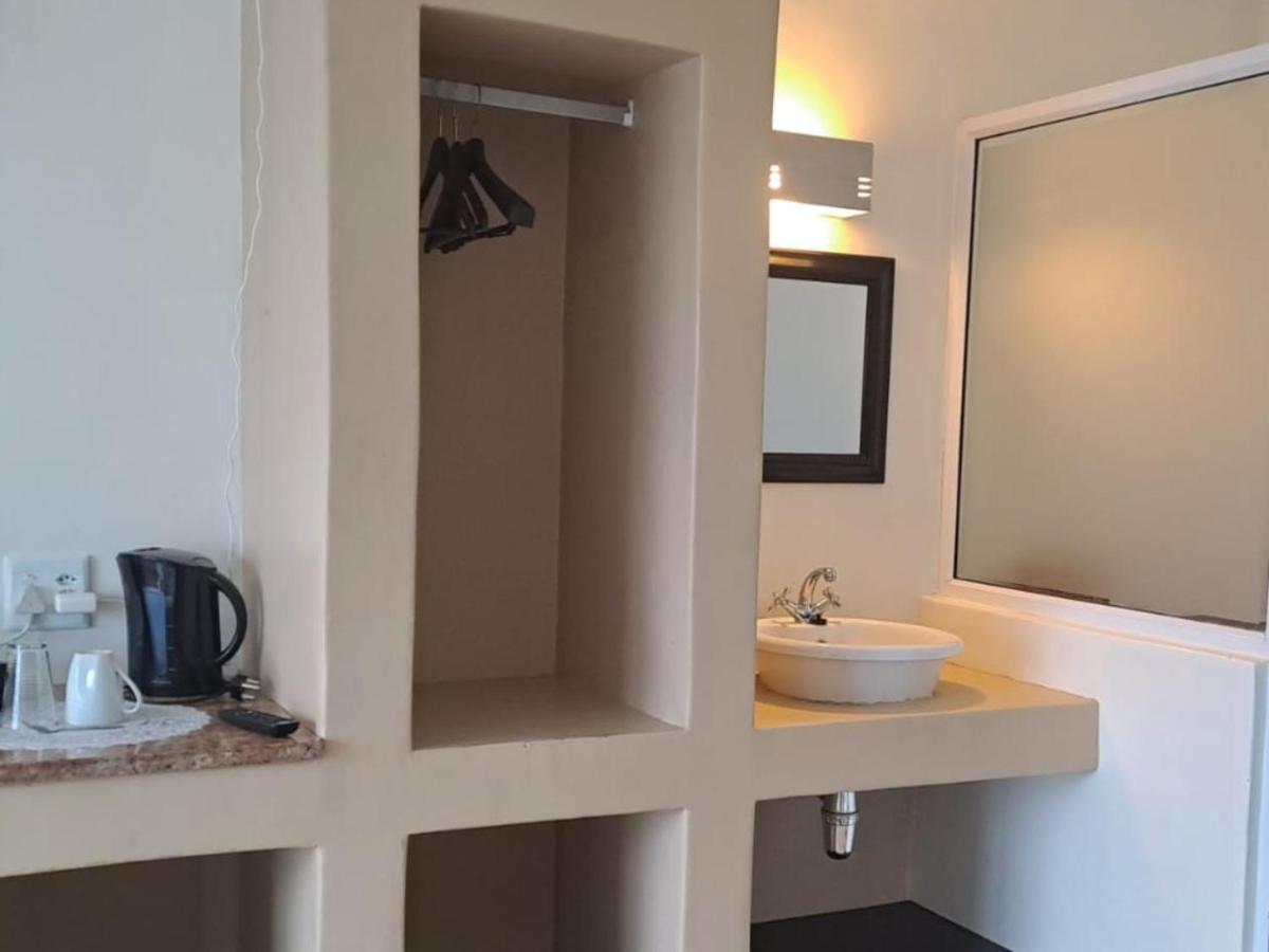מוסל ביי Green Door Guest House חדר תמונה