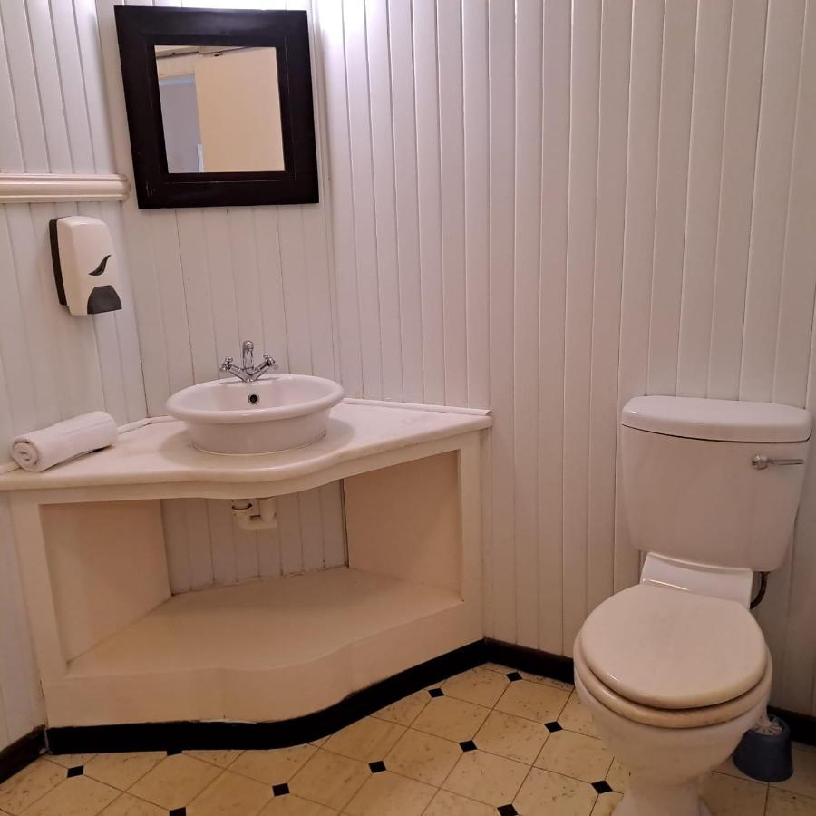 מוסל ביי Green Door Guest House מראה חיצוני תמונה
