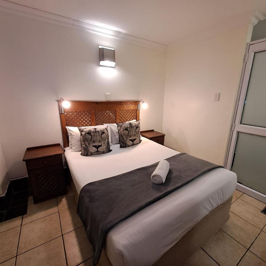 מוסל ביי Green Door Guest House מראה חיצוני תמונה