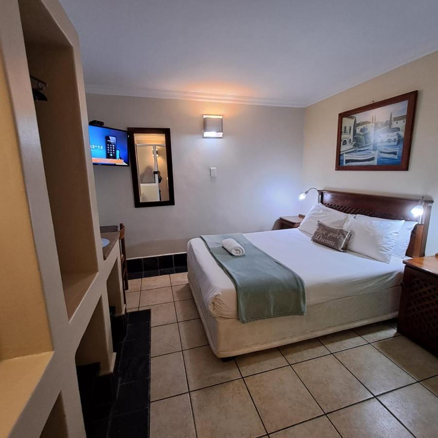 מוסל ביי Green Door Guest House מראה חיצוני תמונה