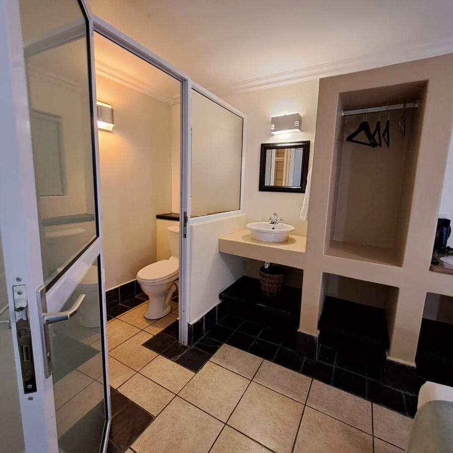מוסל ביי Green Door Guest House מראה חיצוני תמונה